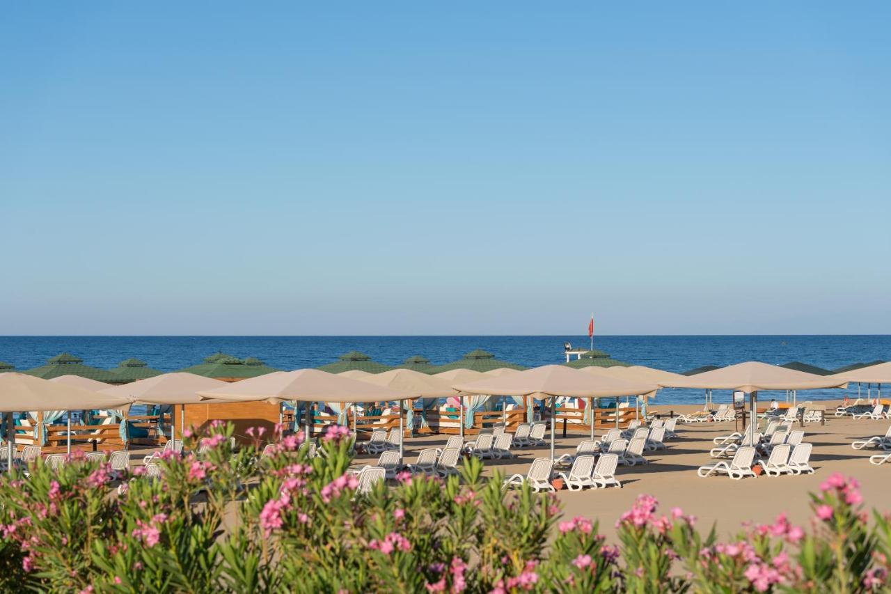 Kamelya Aishen Club & Aqua Ultra All Inclusive Kids Concept Side Exterior photo Ladies Beach